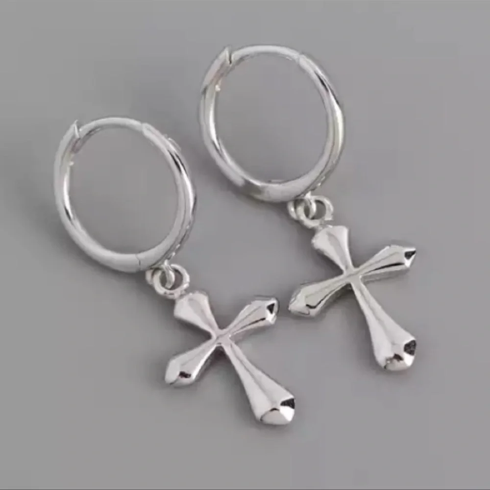 🔥NWT STERLING SILVER CROSS EARRINGS💗💗💗
